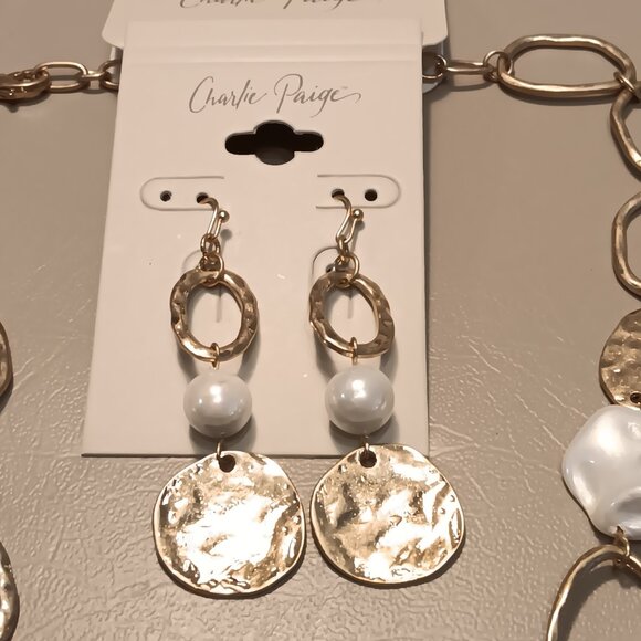 Charlie Paige women's matching set gold tone coin faux pearl necklace & earrings - Picture 9 of 13